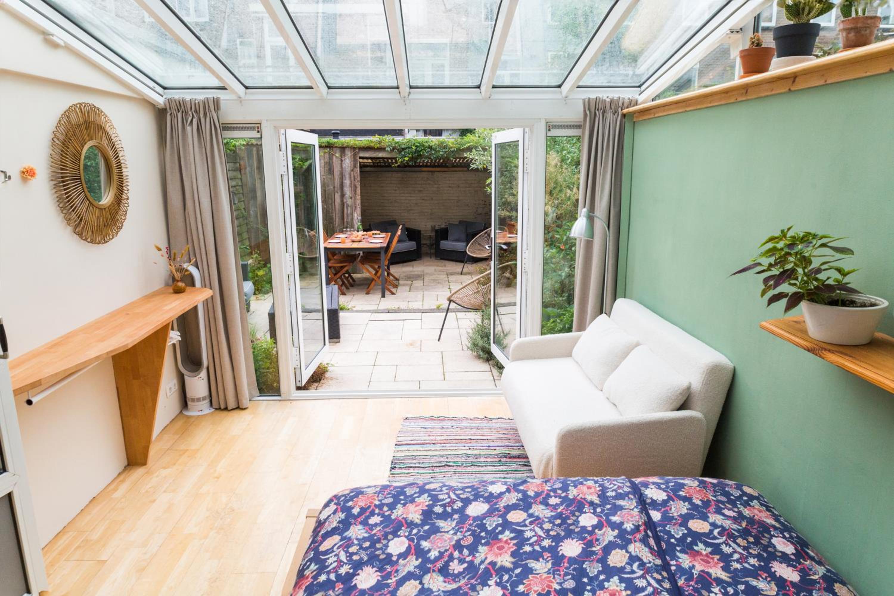Central located apartment - groundfloor & garden view 5