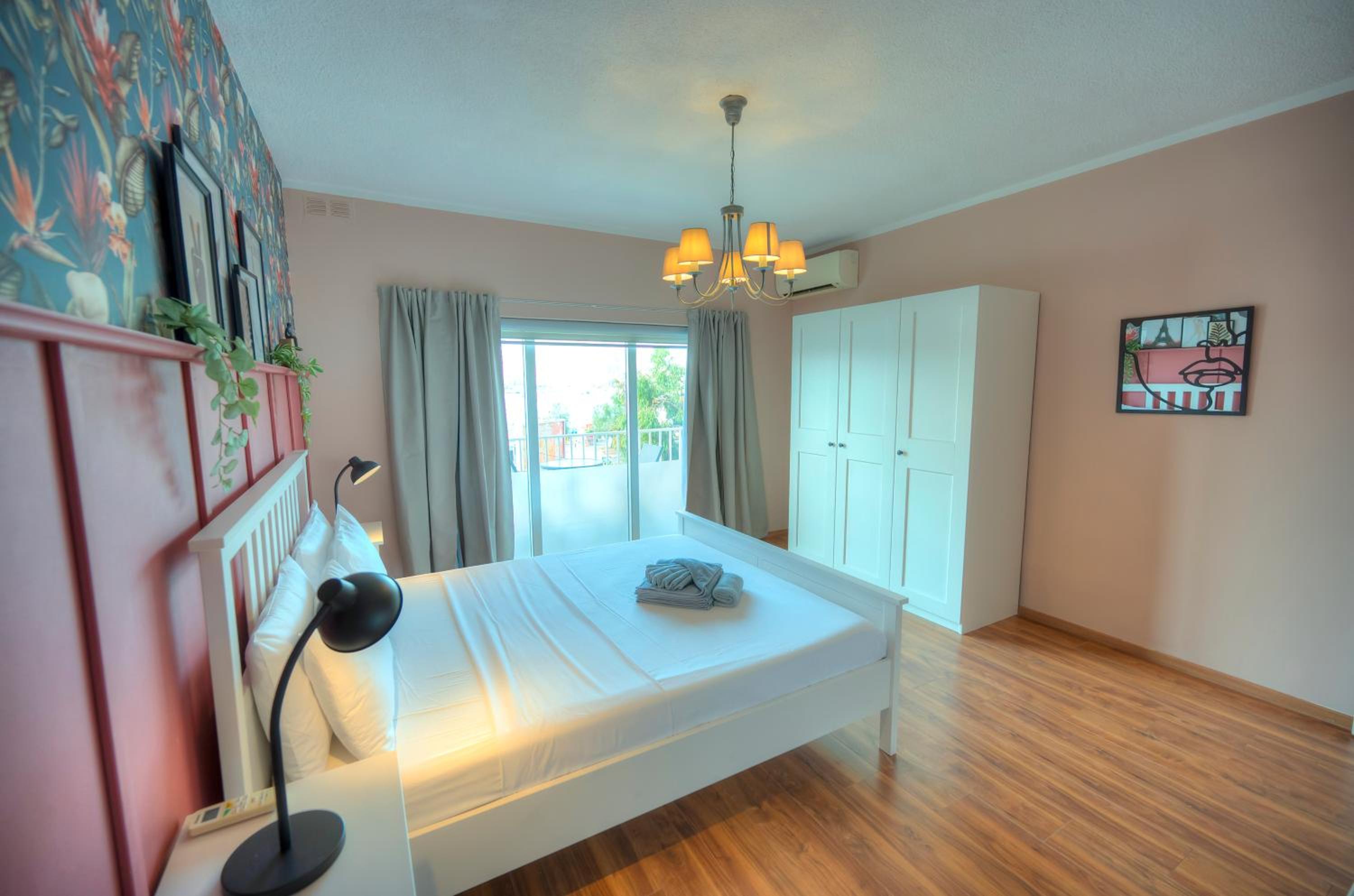 Stylish, large 3bedroom, seafront terrace GOSLM-13 view 2