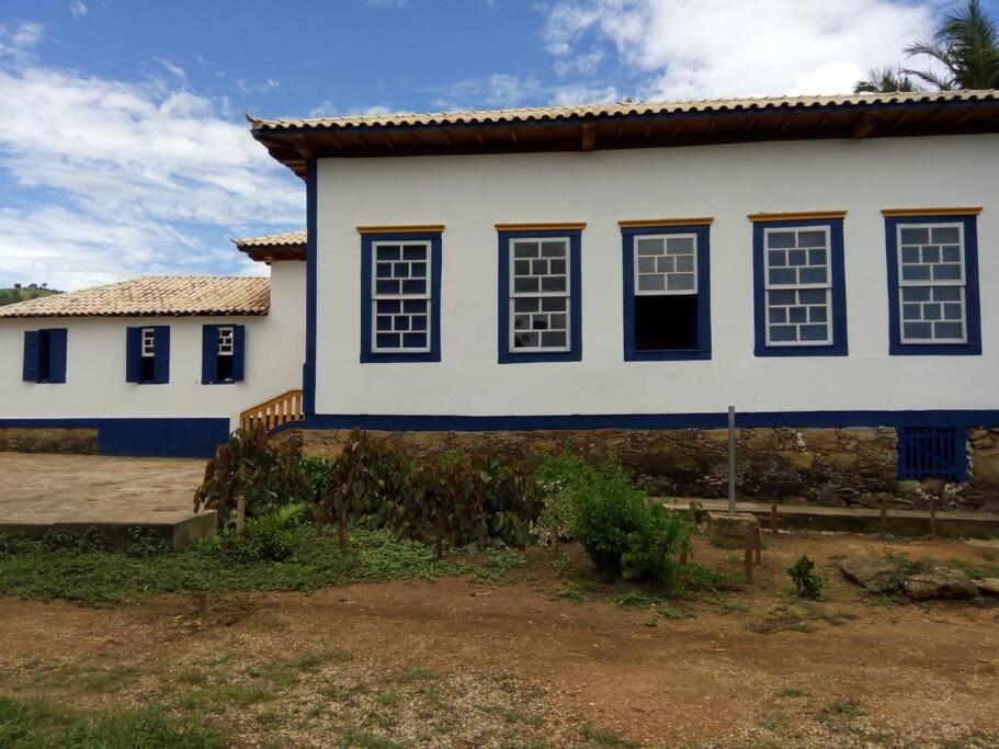 Linda Fazenda Centenária - Conforto e charme