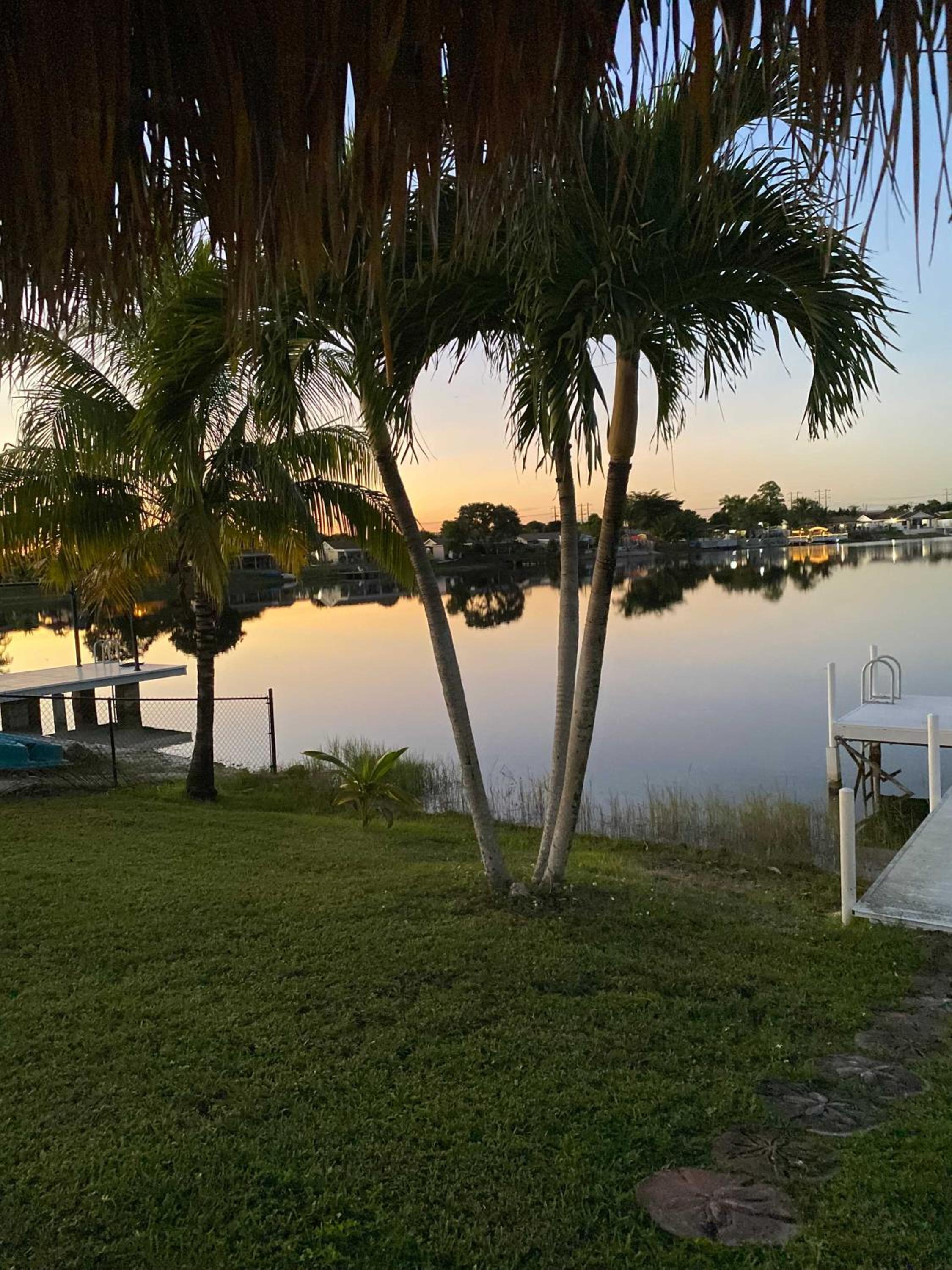 BESt LOCATiON Iconic 4BD Waterfront Luxury MIA