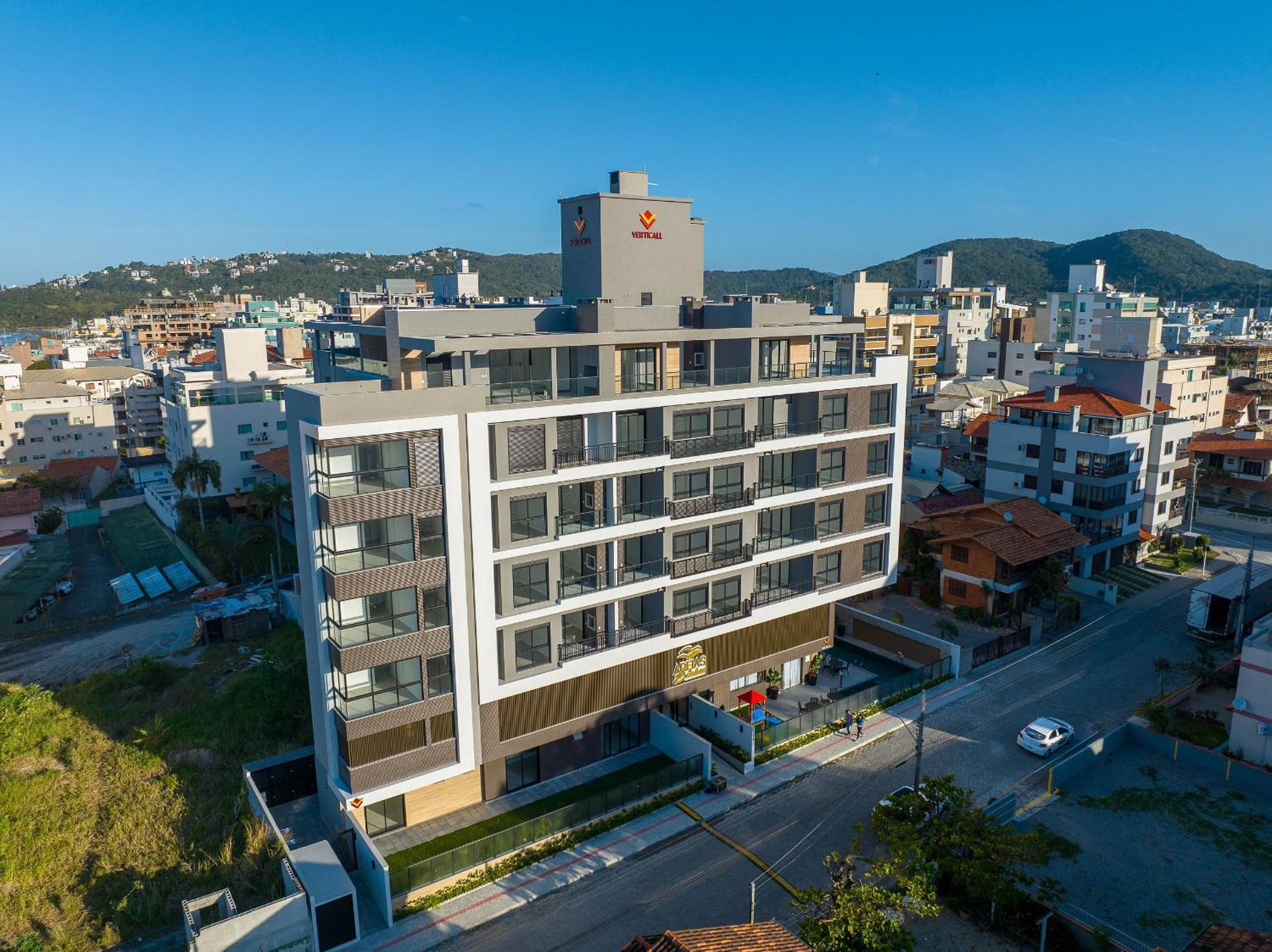 623 Lindo Apartamento finamente mobiliado localizado na praia de Bombas