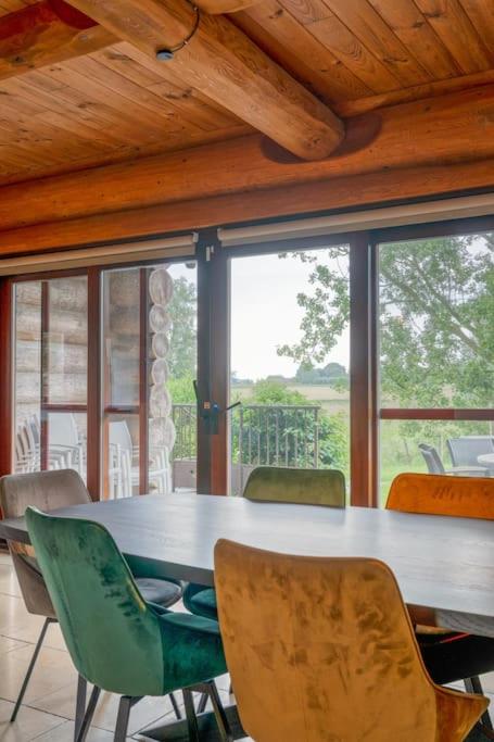Cozy 4-Bedroom Chalet with Outdoor Spa in Zottegem