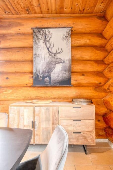 Cozy 4-Bedroom Chalet with Outdoor Spa in Zottegem