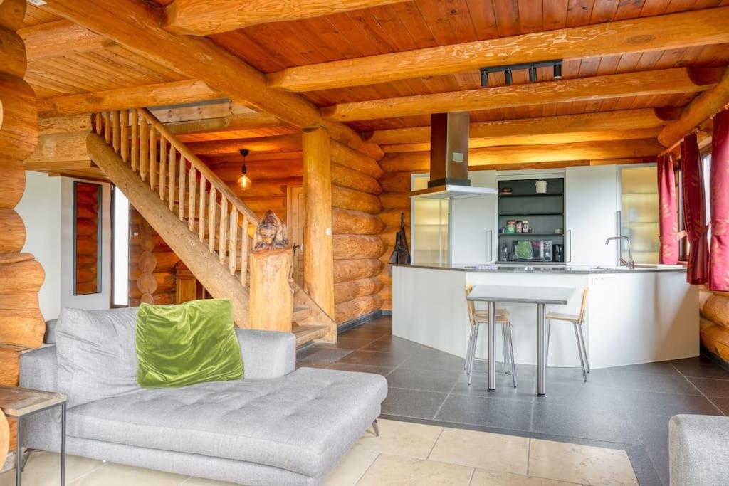 Cozy 4-Bedroom Chalet with Outdoor Spa in Zottegem