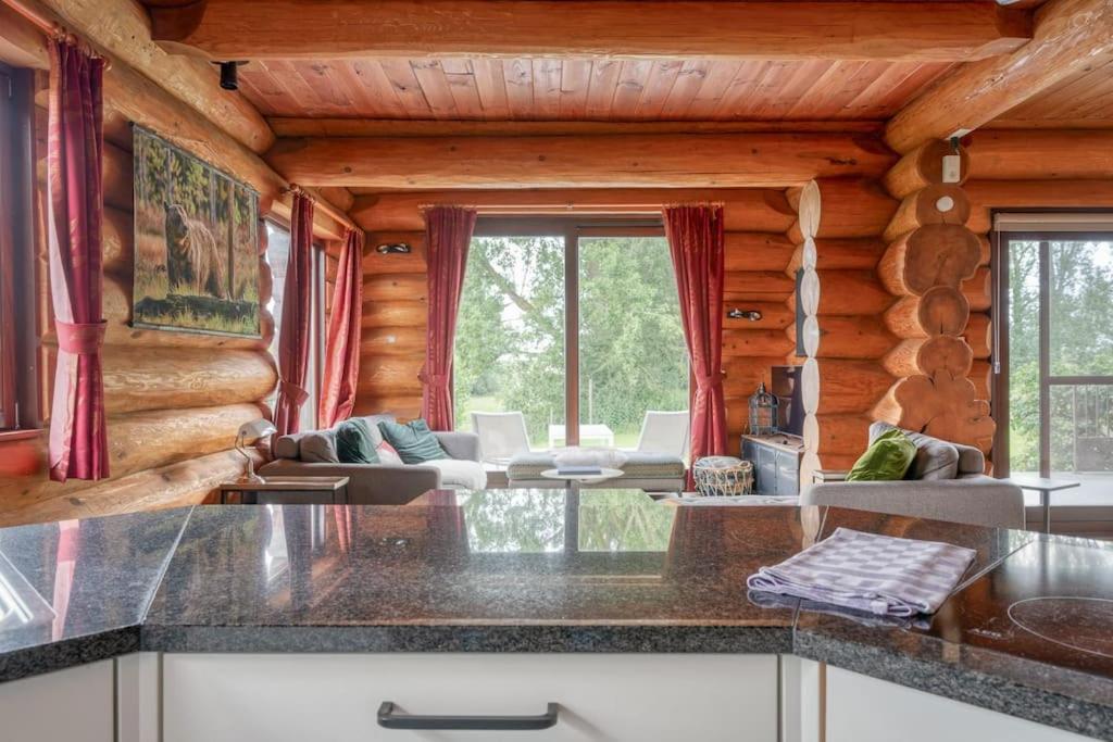 Cozy 4-Bedroom Chalet with Outdoor Spa in Zottegem