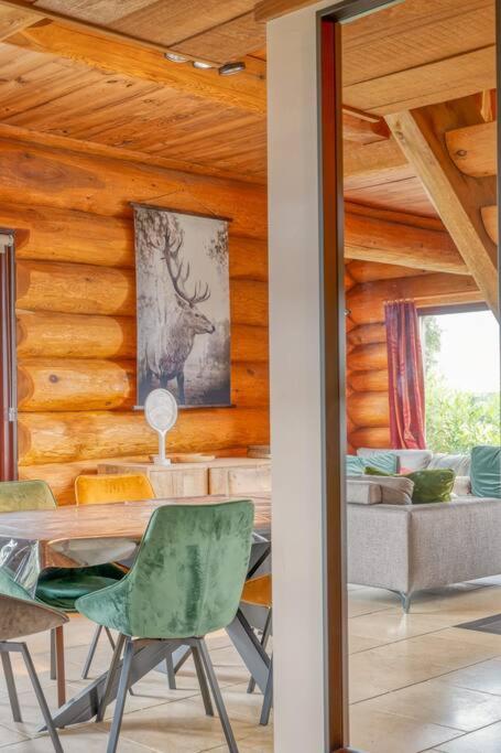 Cozy 4-Bedroom Chalet with Outdoor Spa in Zottegem