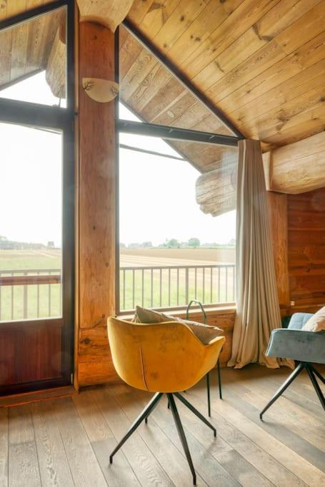 Cozy 4-Bedroom Chalet with Outdoor Spa in Zottegem