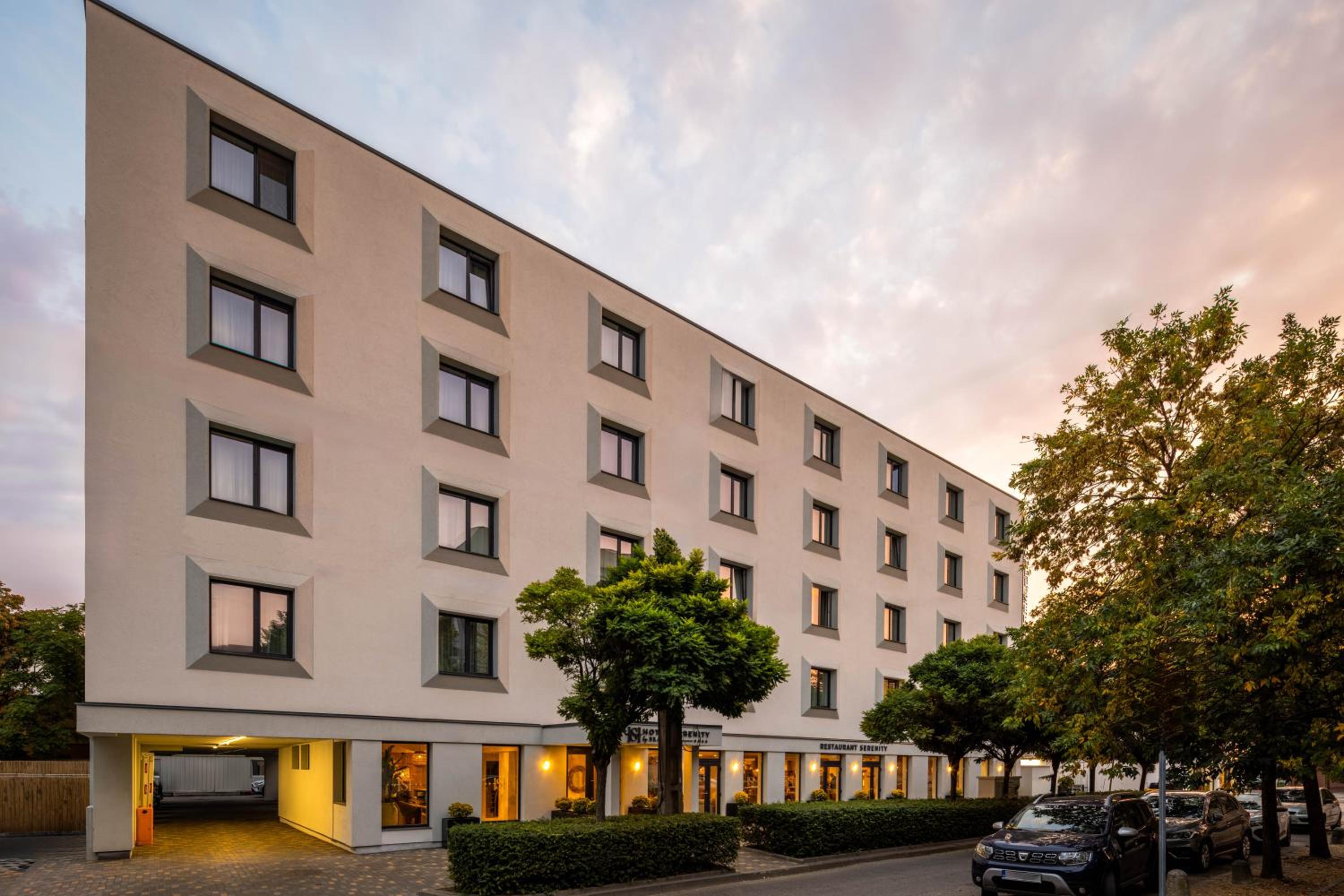 Hotel Serenity Timisoara - Image 1
