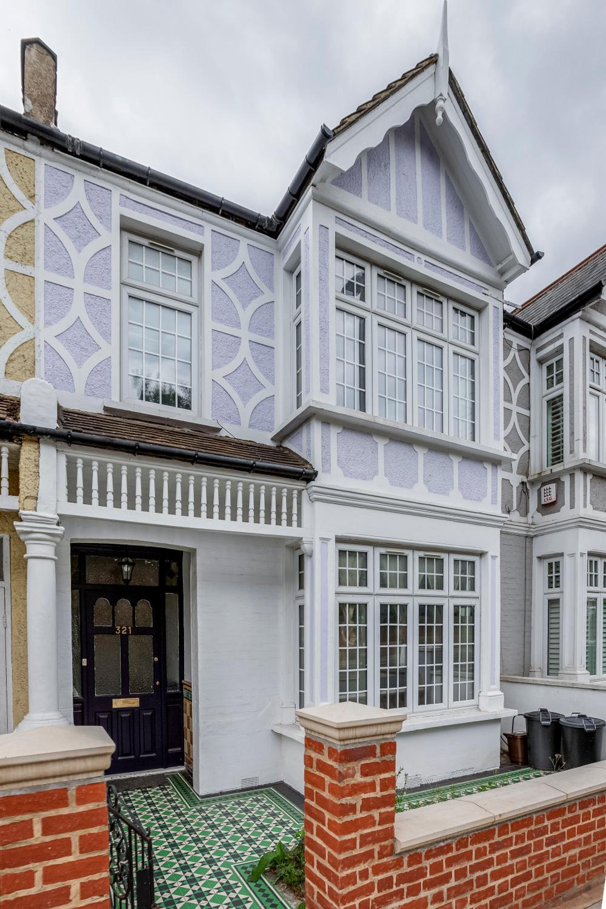 Bright 2-Bed in Wimbledon - 3 min Walk to Tube
