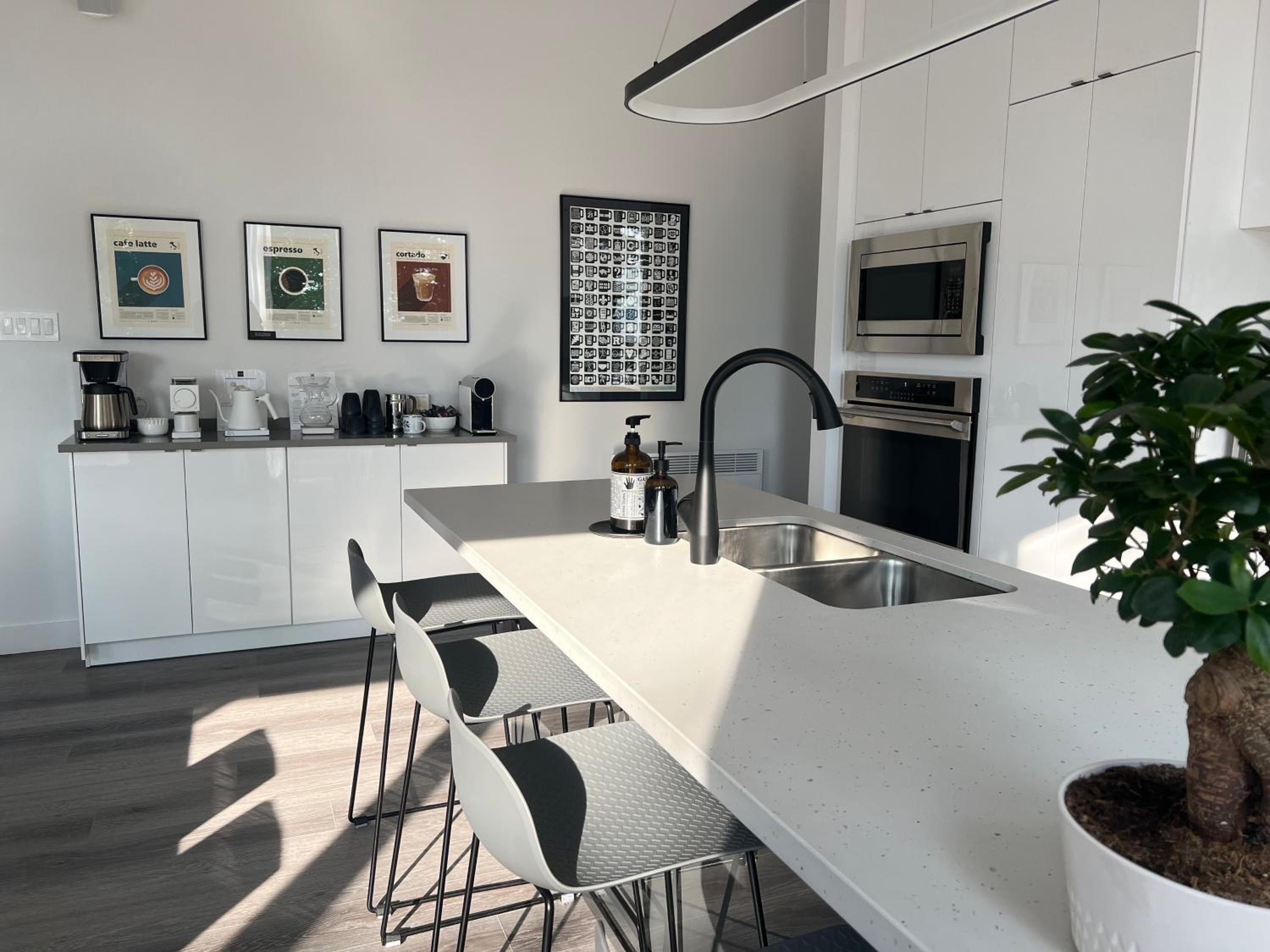 DAX HOUSE Stunning Mont-Tremblant Getaway Retreat