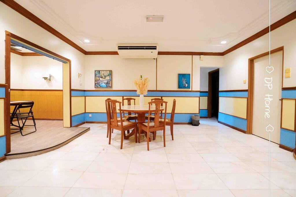 Grand Retreat in OUG 18 PAX Private Pool Paradise
