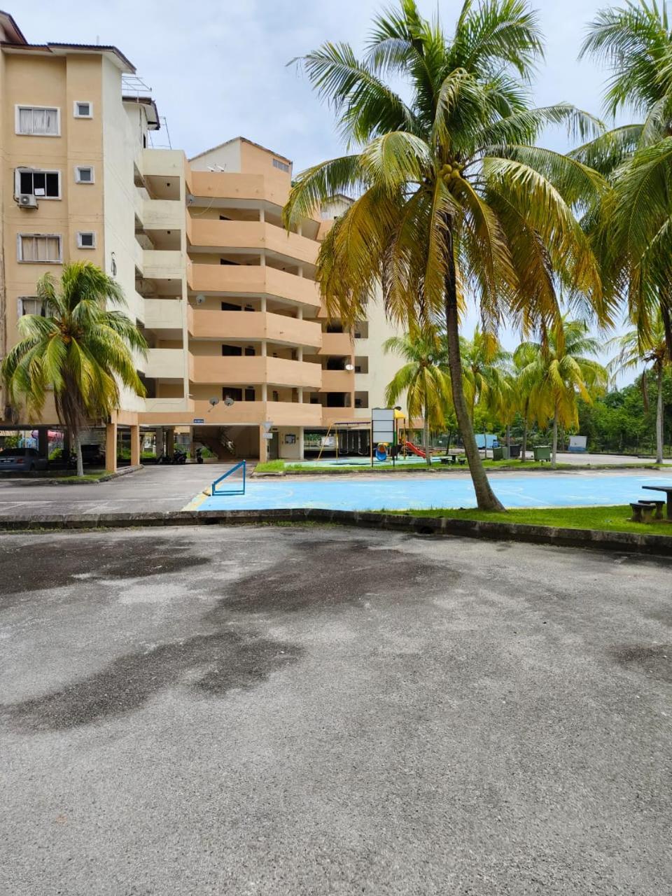 Cozy Studio Apartment in Tiara Beach Resort PD photo 3