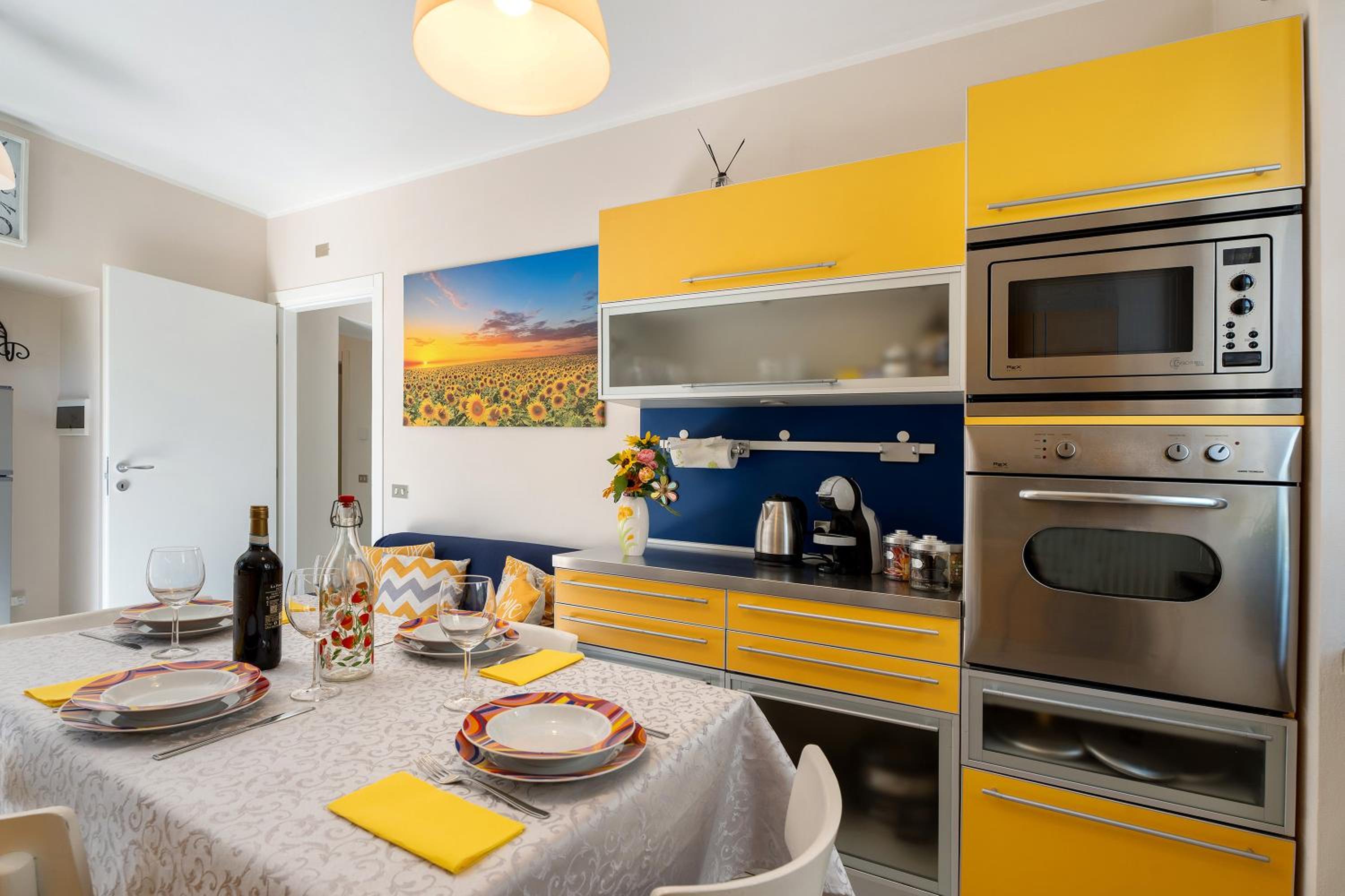 Residenza Jasmine Yellow Apartment photo 5
