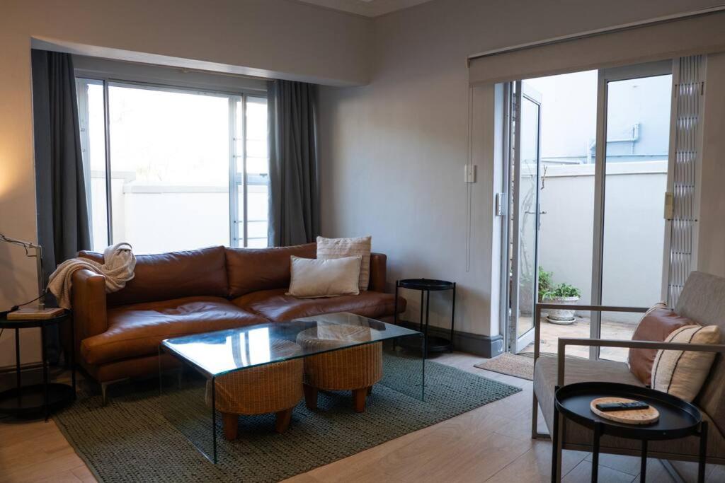 1 Zeanor in Sea Point view 5