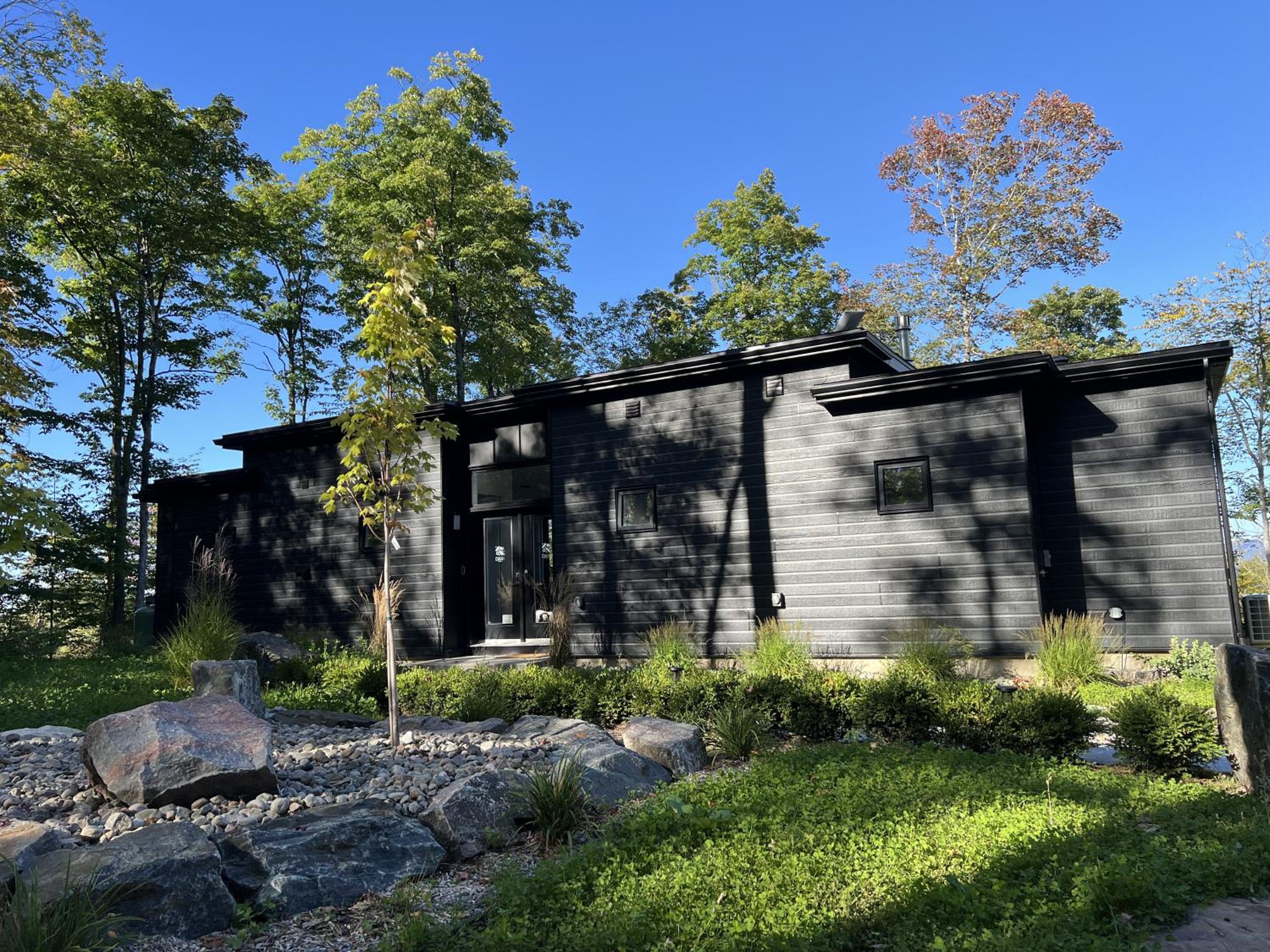 DAX HOUSE Stunning Mont-Tremblant Getaway Retreat