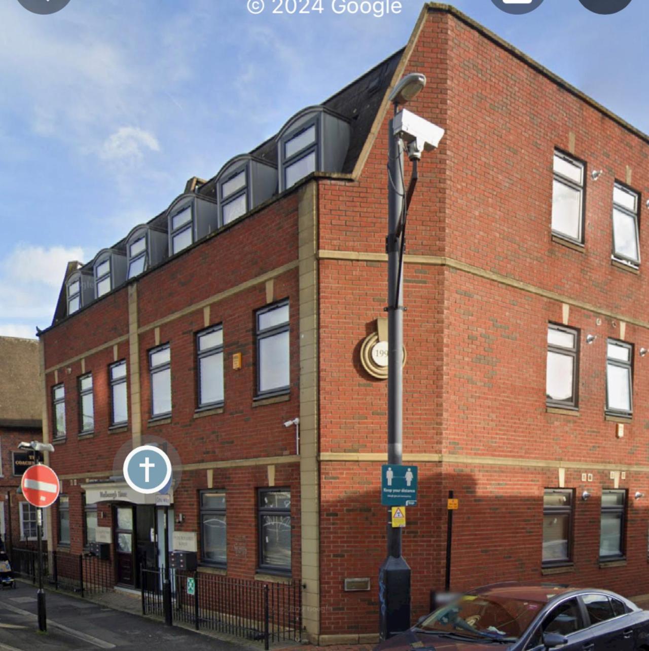 Stunning apartment in Slough FREE Parking near Heathrow, Legoland & Windsor Castle