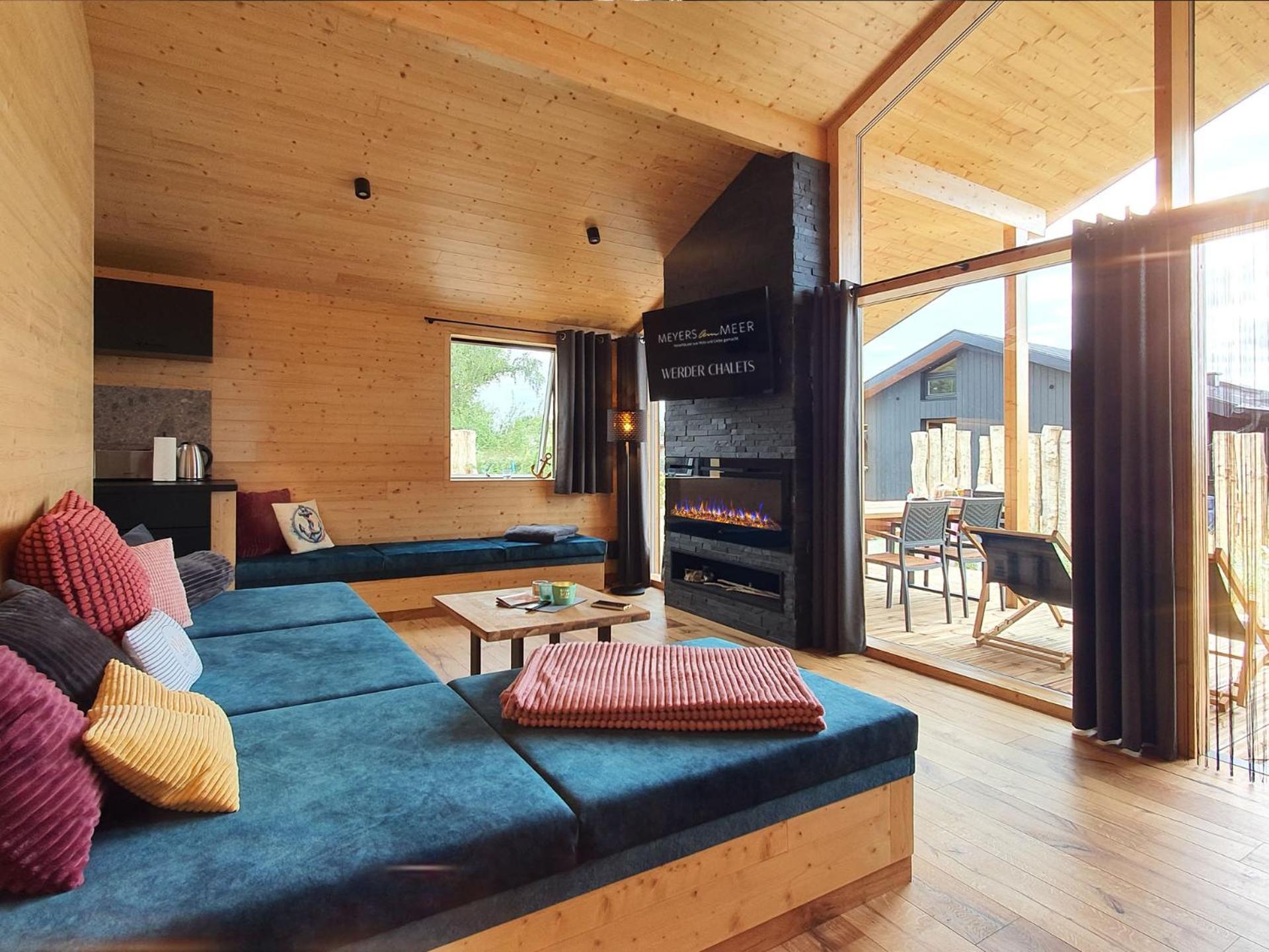 Werder Chalet -- GROßES SONNENDECK -- Strand 150m I Sauna I eKamin I bis 8 Pers I Meerblick I by 