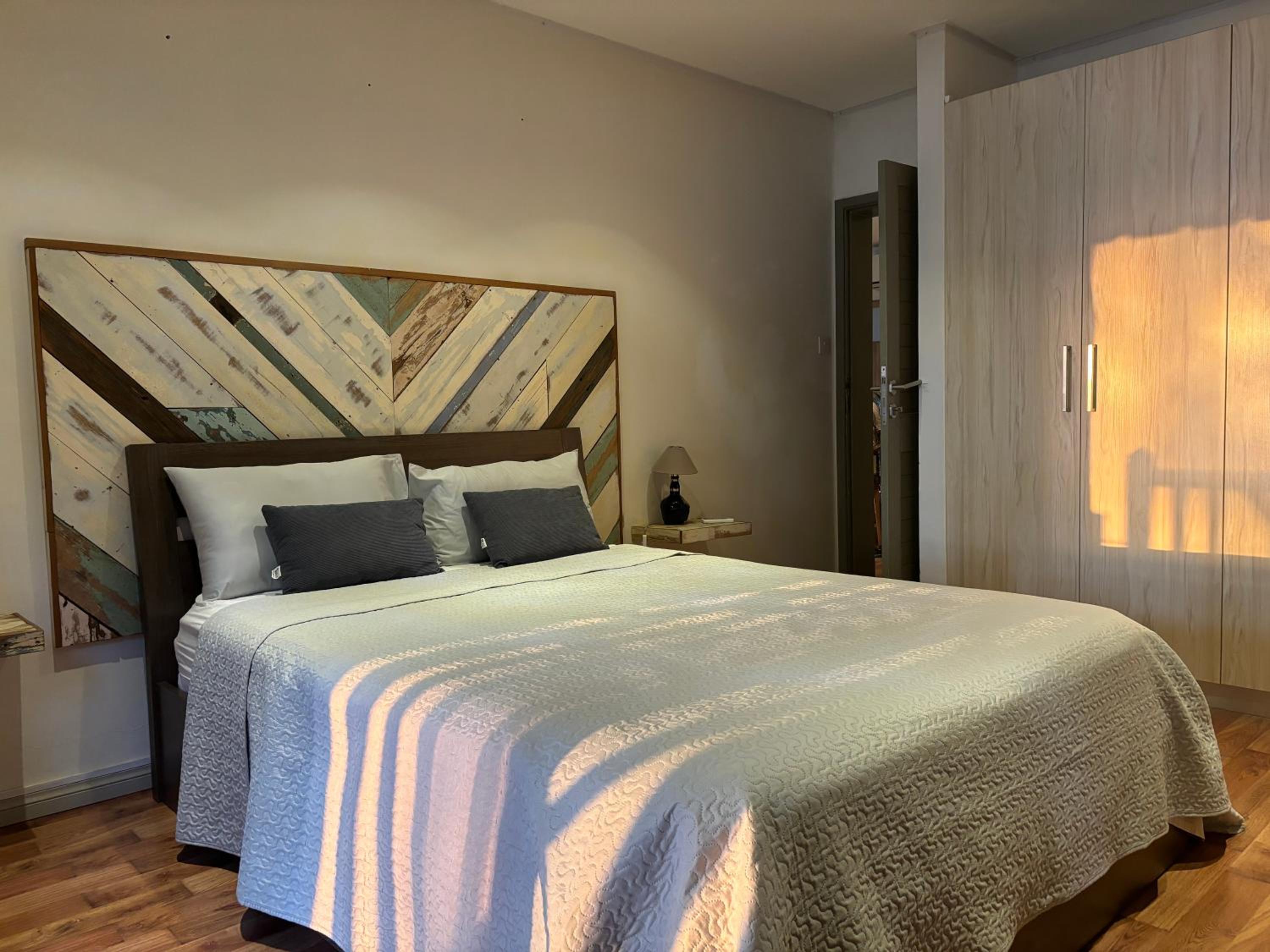 Aquamarine Beachfront Apartment