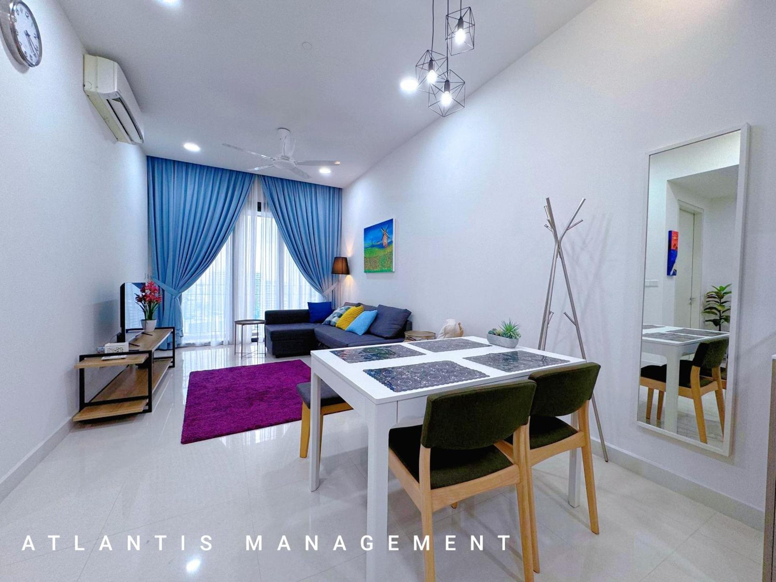 KL Eco City Luxury 2 Bedrooms Apartment, Walking Distance to Mid Valley & The Garden & LRT