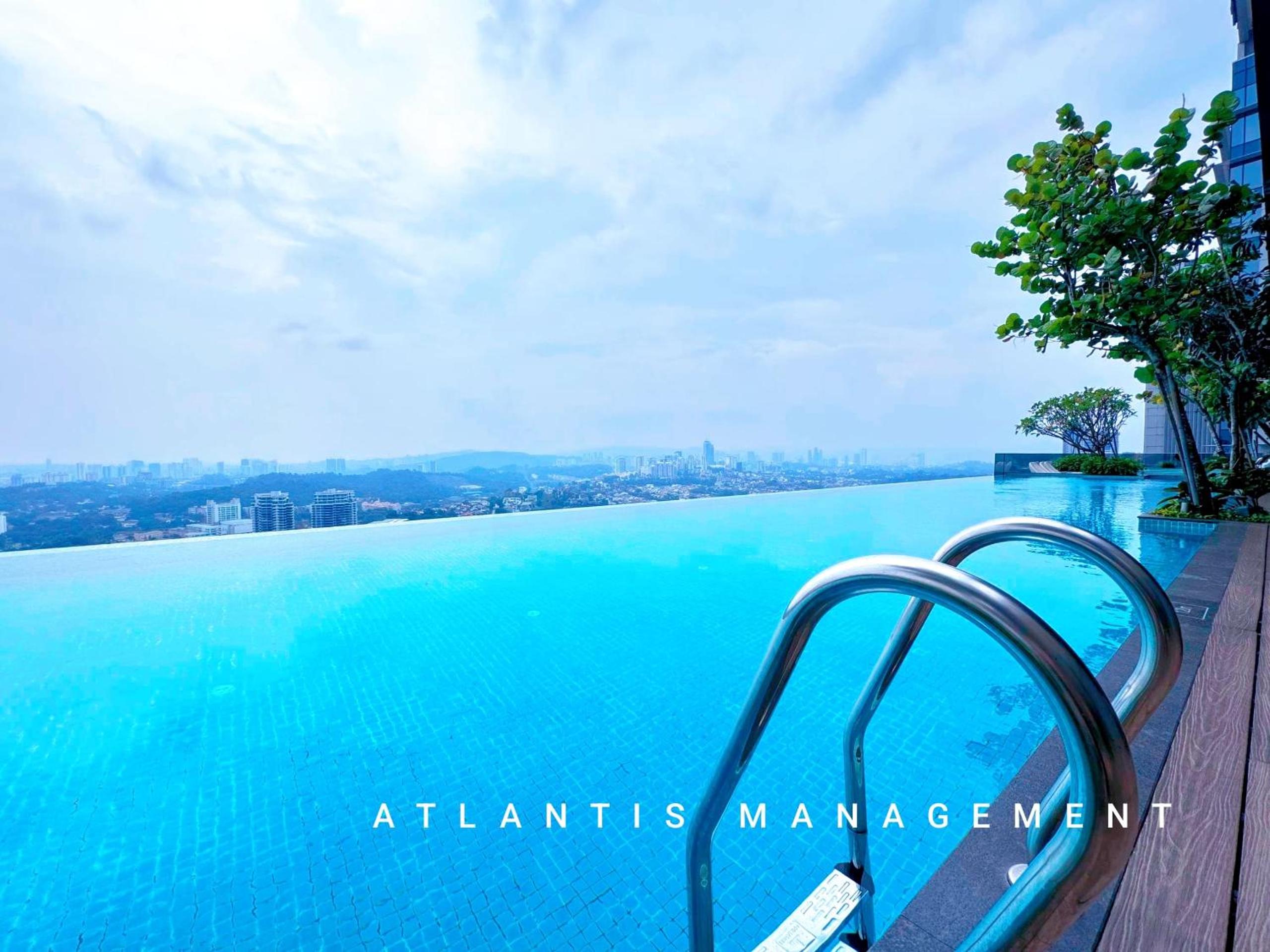 KL Eco City Luxury 2 Bedrooms Apartment, Walking Distance to Mid Valley & The Garden & LRT