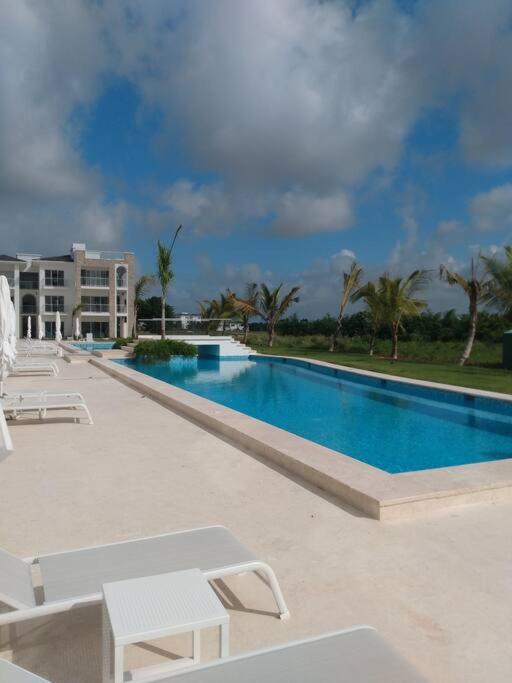 Chic Art Caribbean Escape at Hard Rock