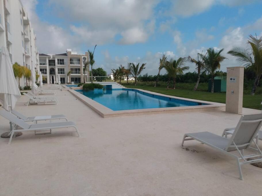 Chic Art Caribbean Escape at Hard Rock