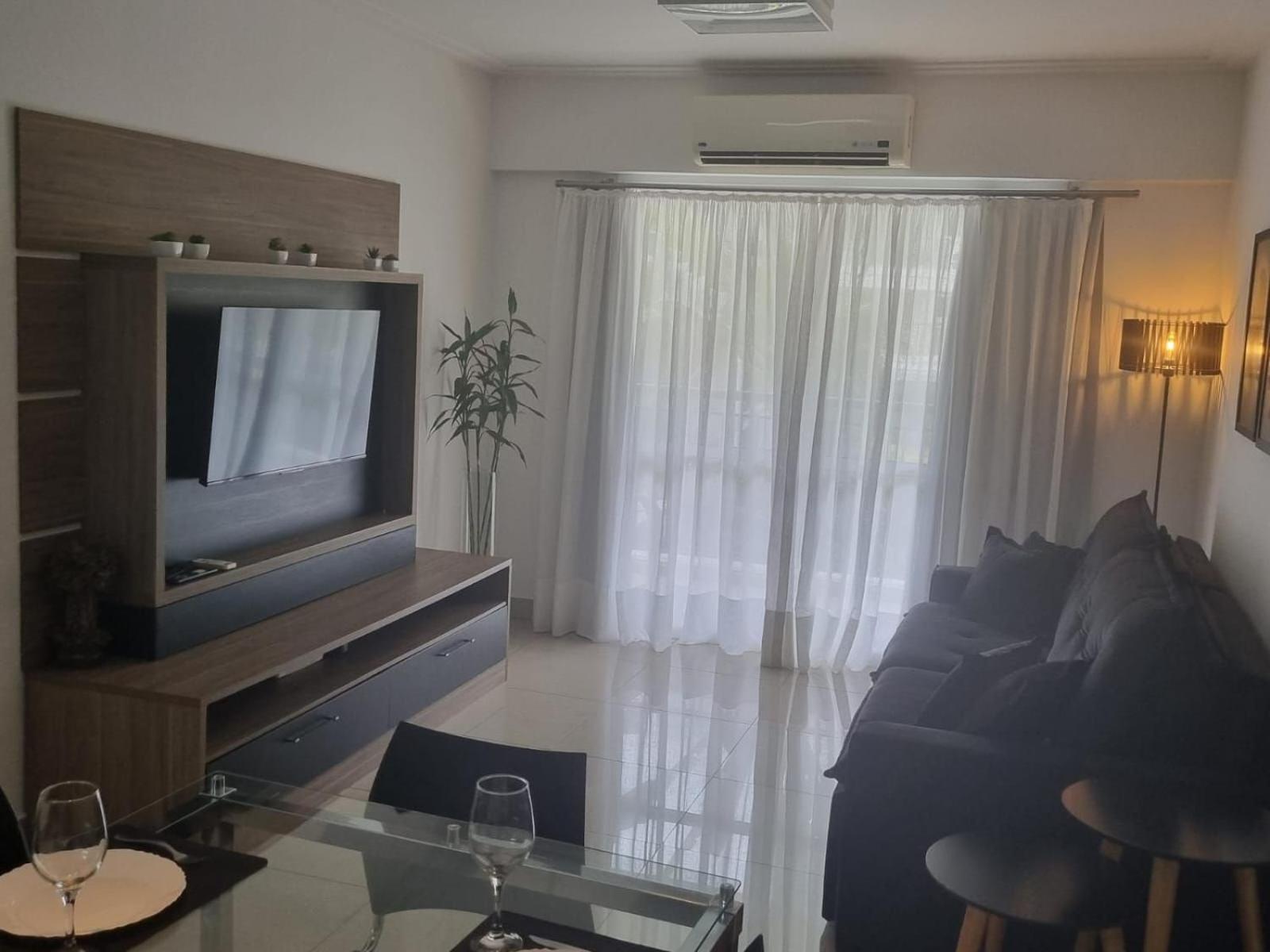 Excelente apto ao lado do Hospital Albert Einstein, Hospital São Luis, Faculdade de Medicina Einstein, Estádio do Morumbi, 80m² e garagem