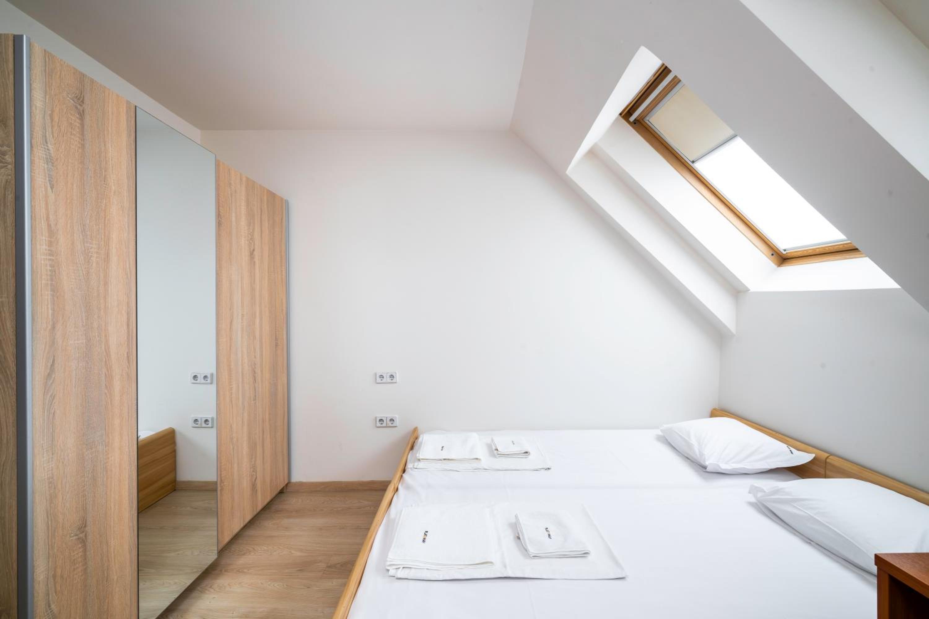 Spacious 2BD Flat with Secure Free Parking by Flat Mаnager
