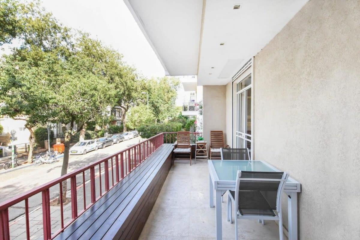 Bright 2BR w balcony on Shlomo Hameleh by HolyGuest view 5