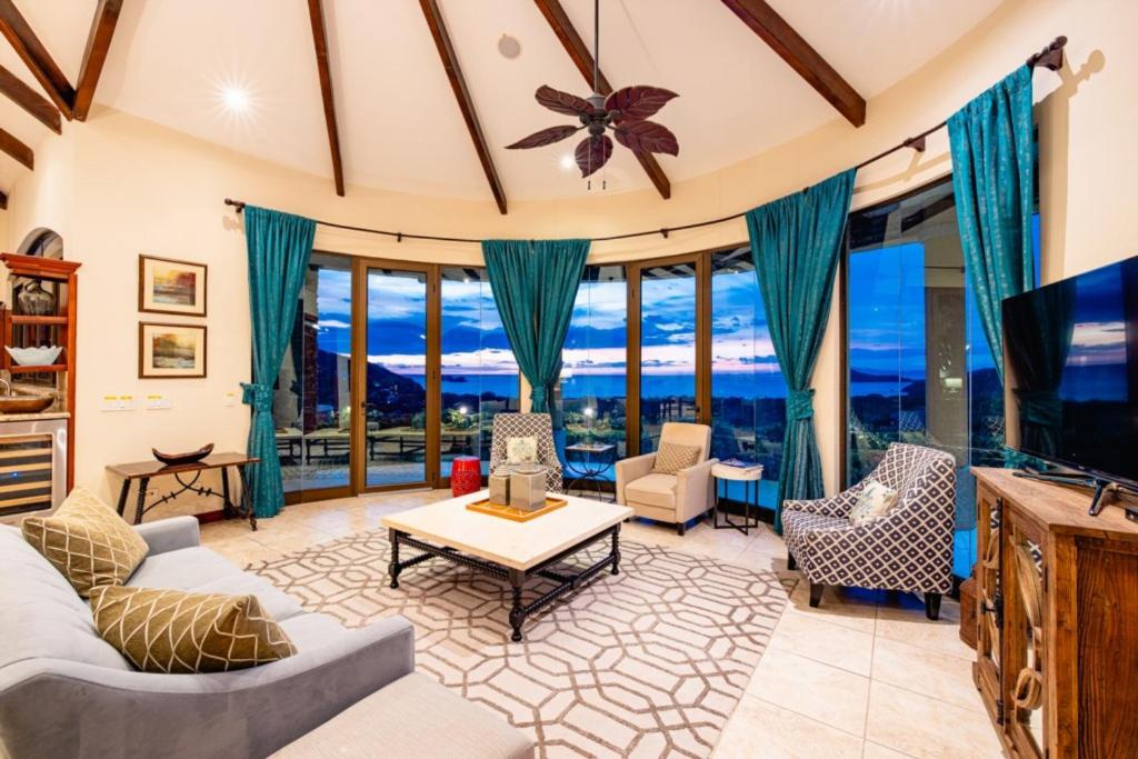 Casa Texvol 3br Villa W Ocean View Pool