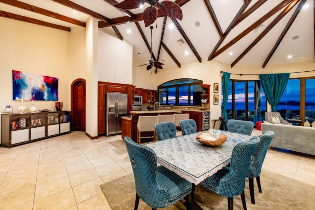 Casa Texvol 3br Villa W Ocean View Pool