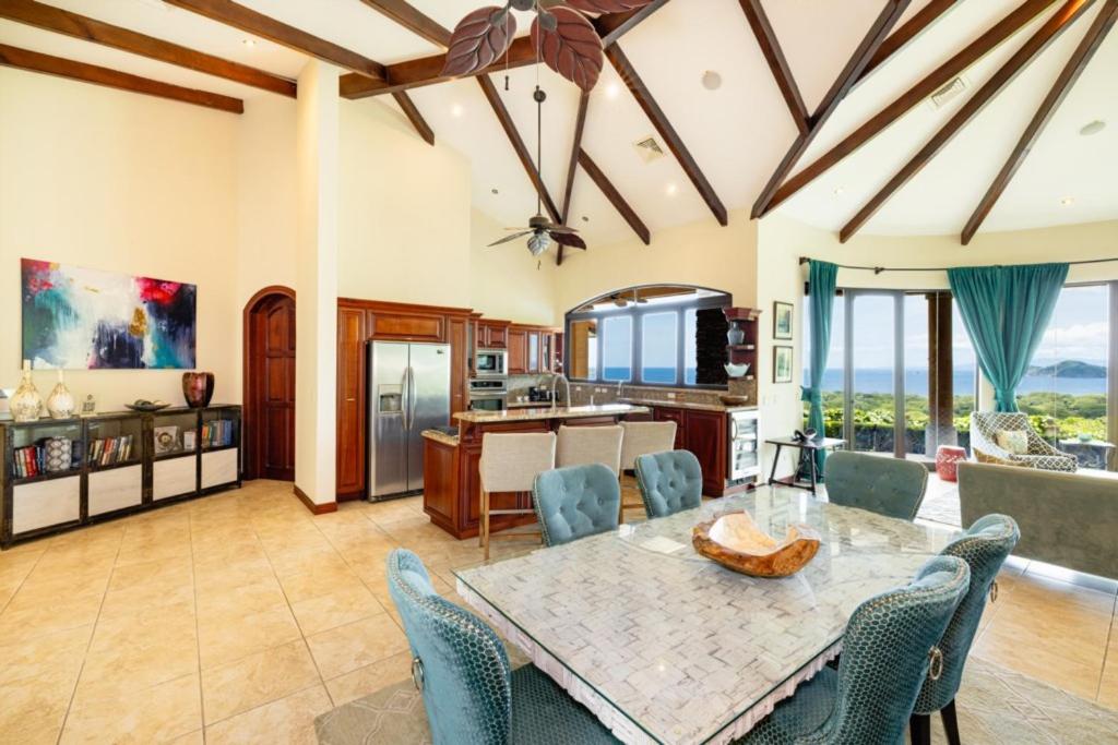 Casa Texvol 3br Villa W Ocean View Pool
