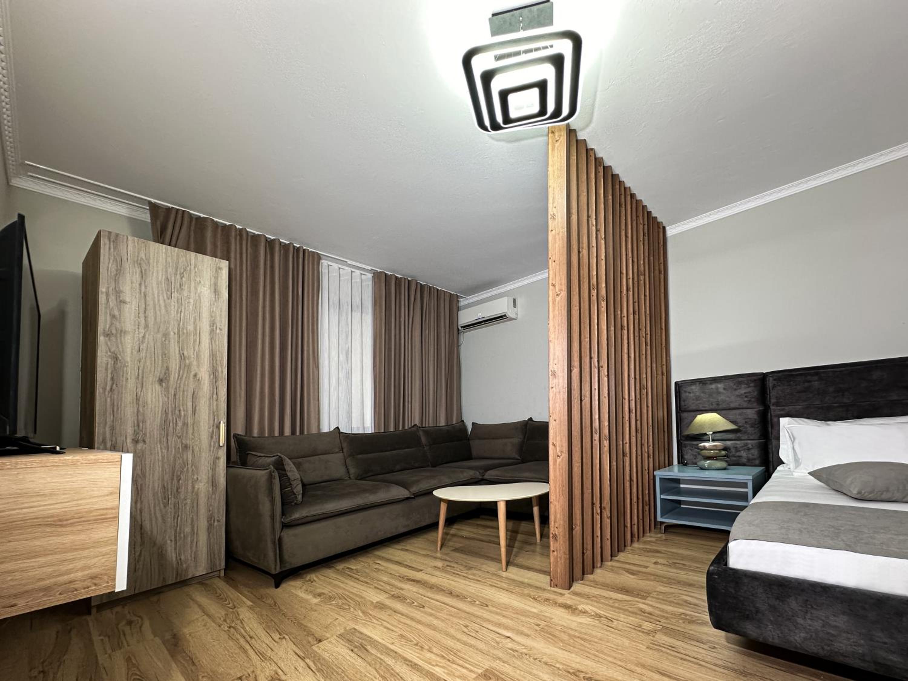 Home Select Tirana 3