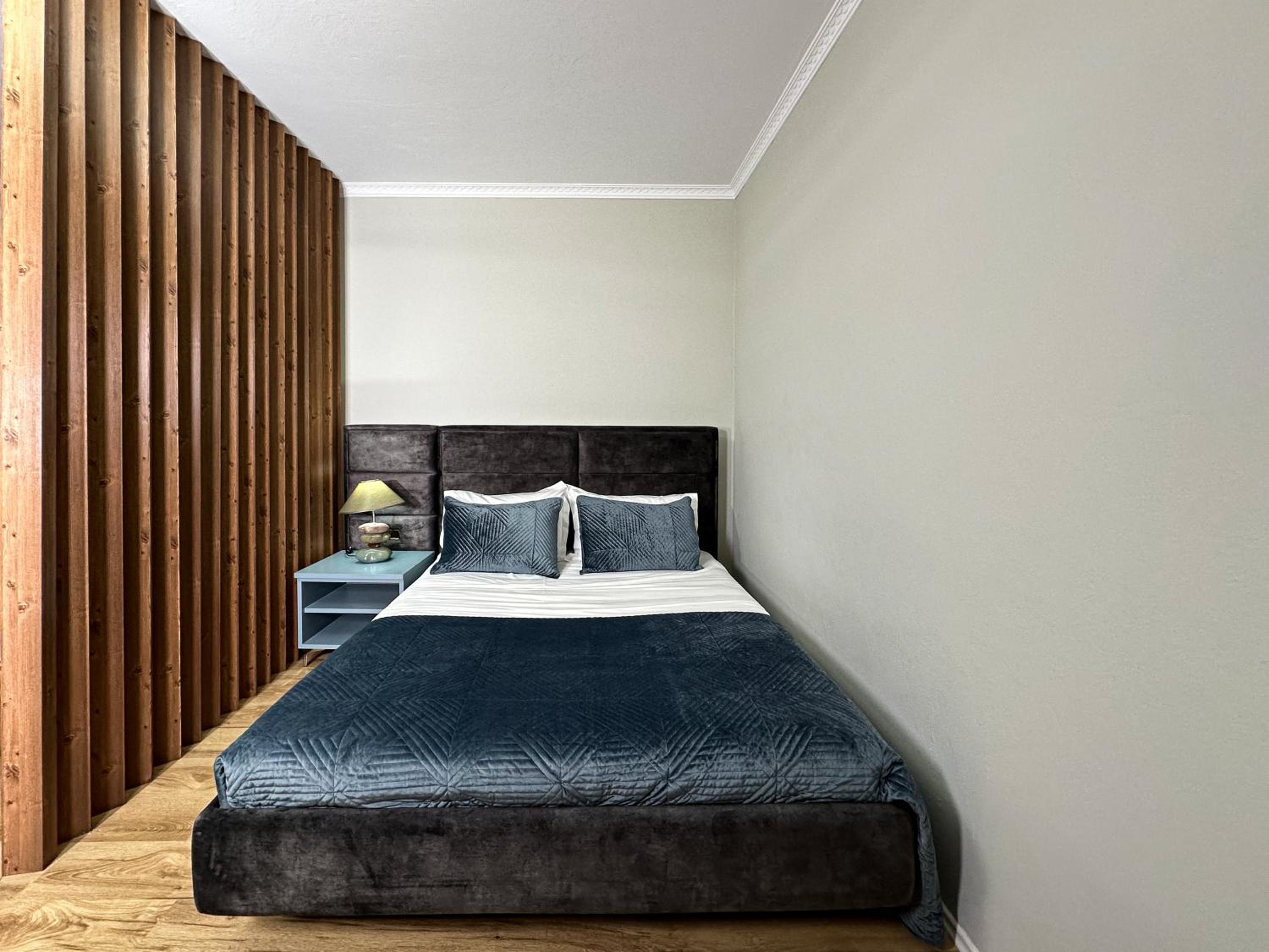 Home Select Tirana 3