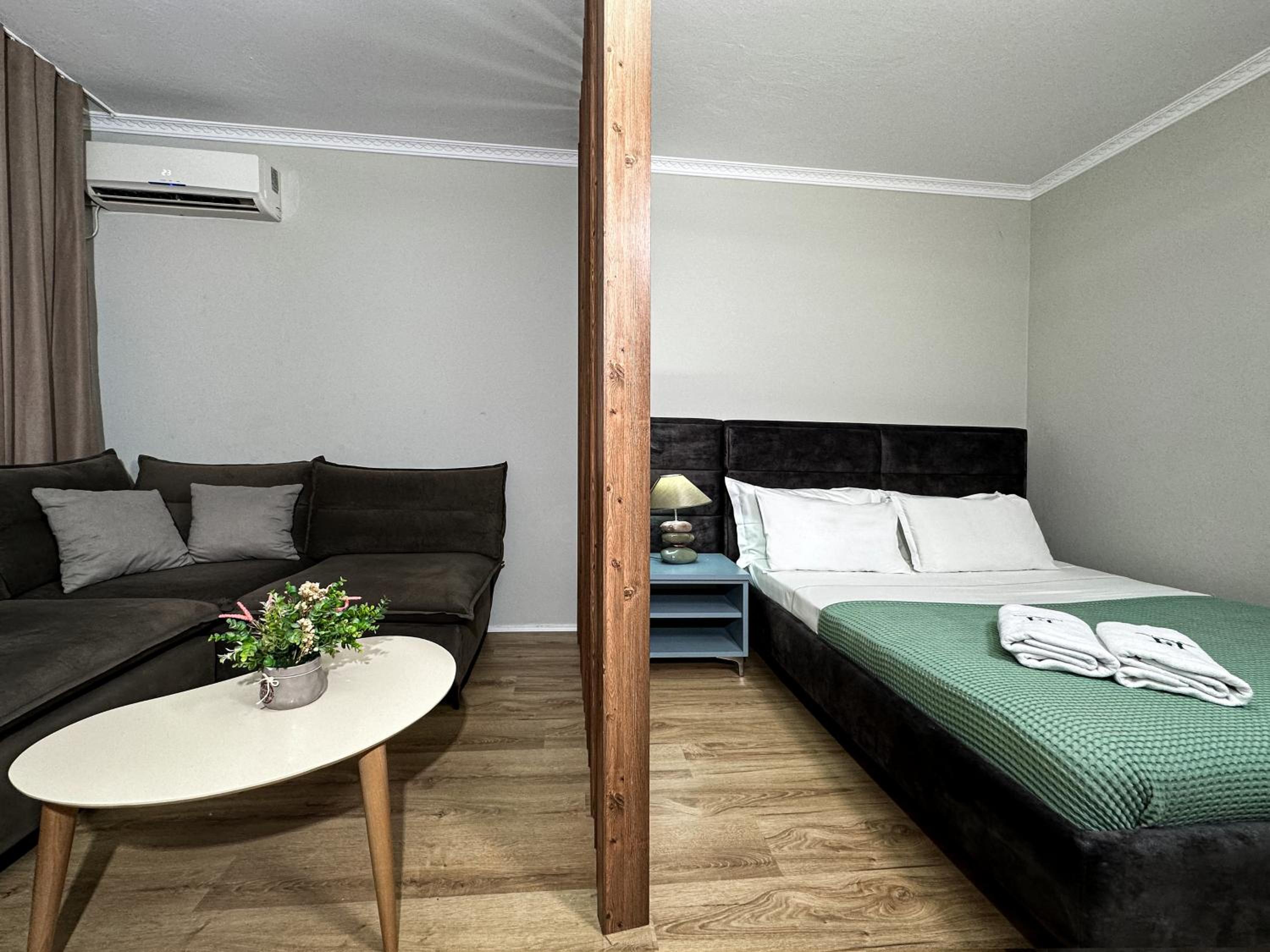 Home Select Tirana 3