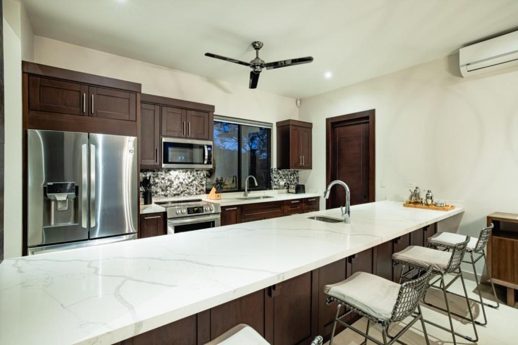 Casa Napoleon New Luxe 4BR Villa w Ocean View