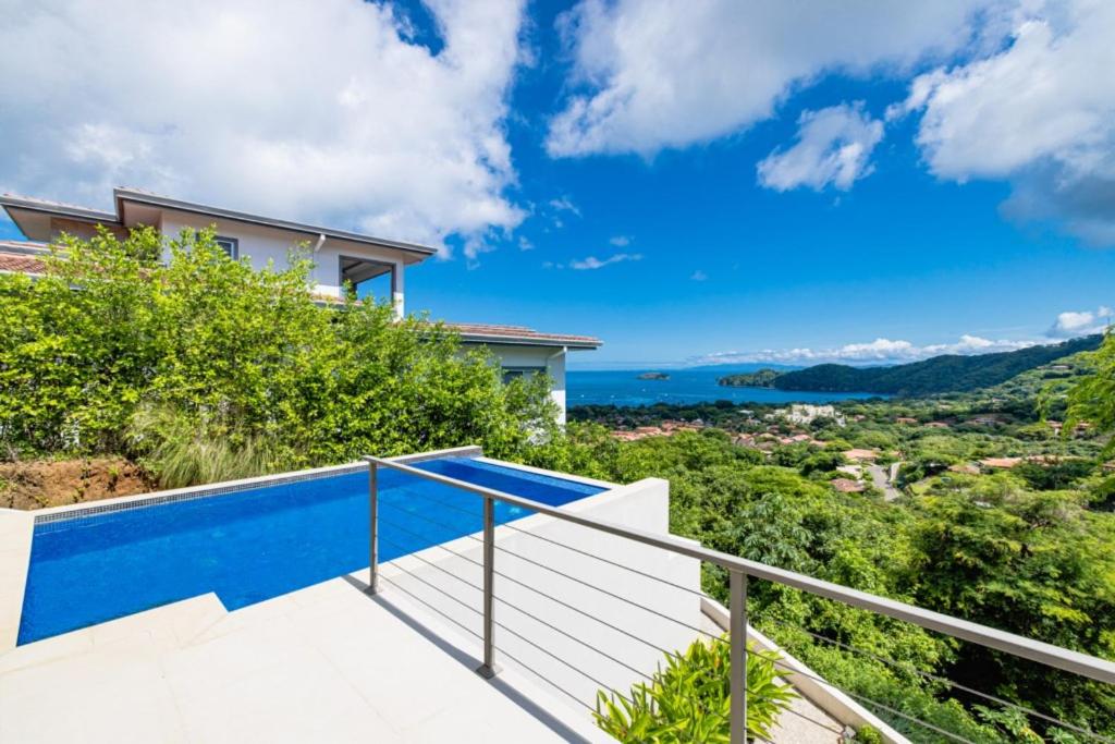 Casa Napoleon New Luxe 4BR Villa w Ocean View