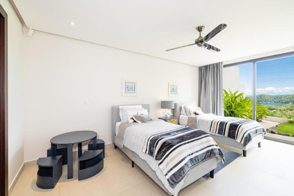 Casa Napoleon New Luxe 4BR Villa w Ocean View