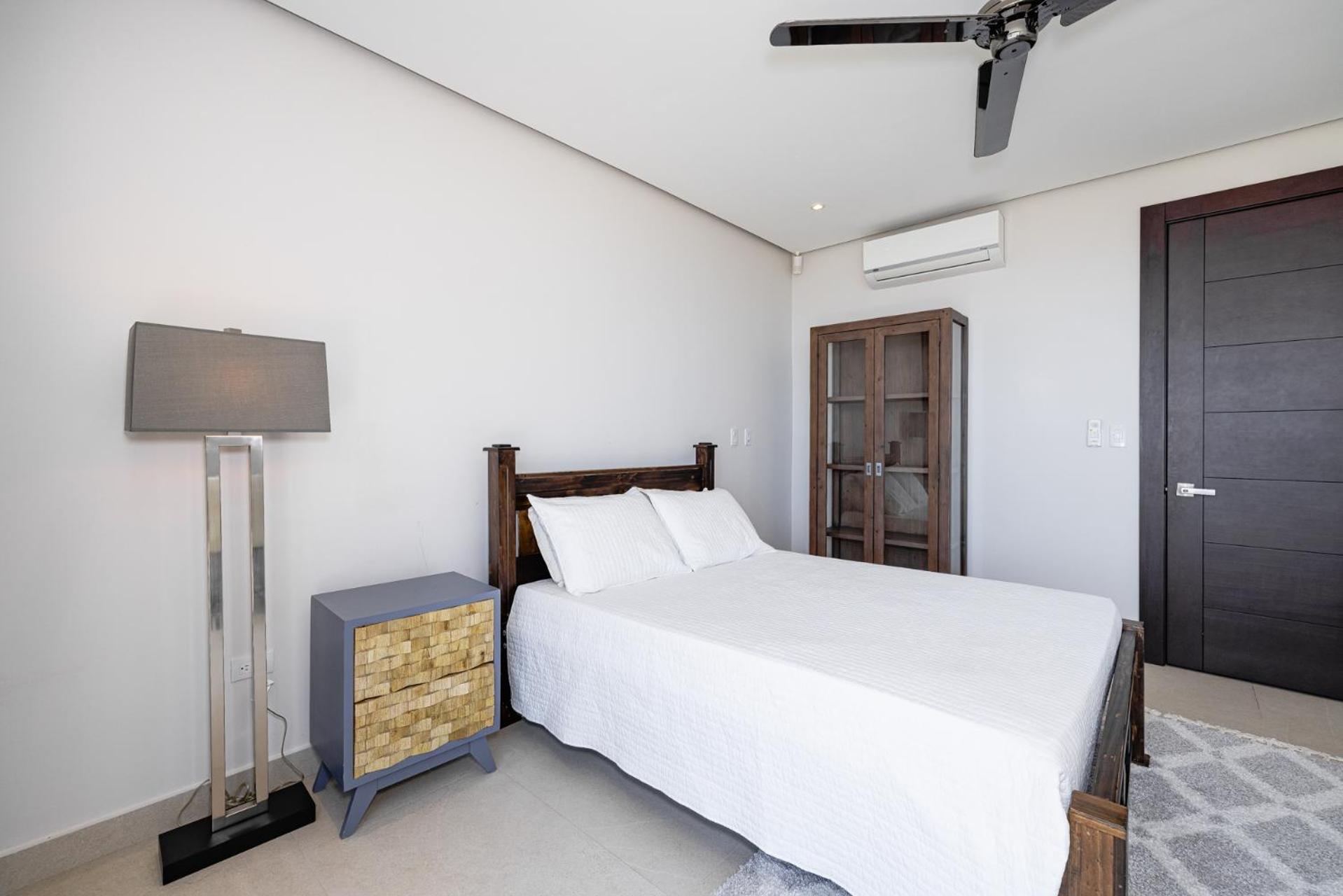 Casa Napoleon New Luxe 4BR Villa w Ocean View