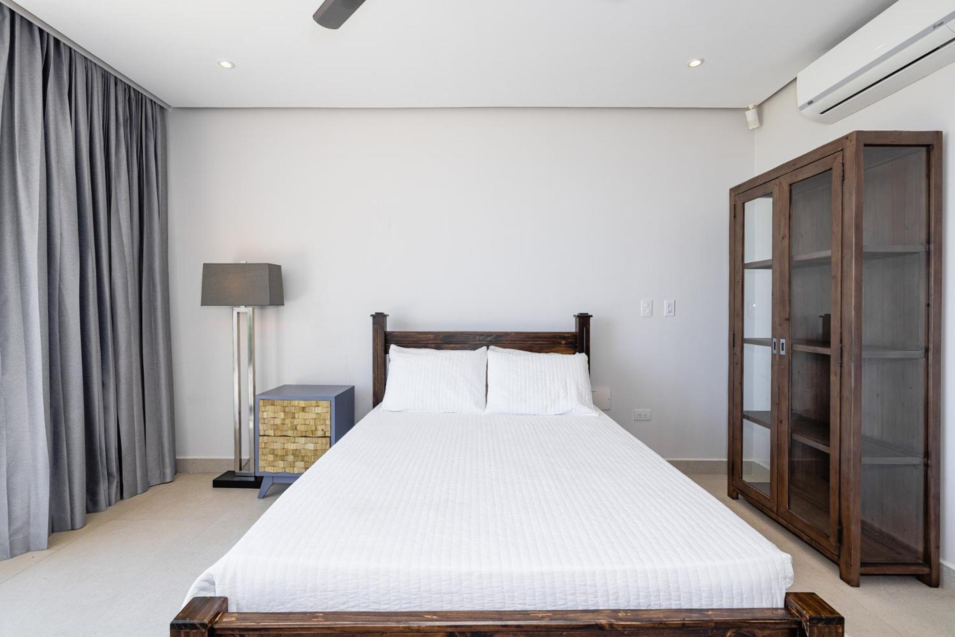 Casa Napoleon New Luxe 4BR Villa w Ocean View