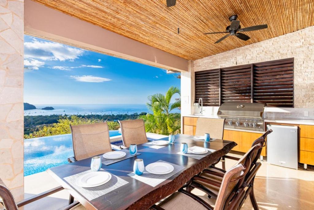 Pacifico 104 Casa Skyfall
