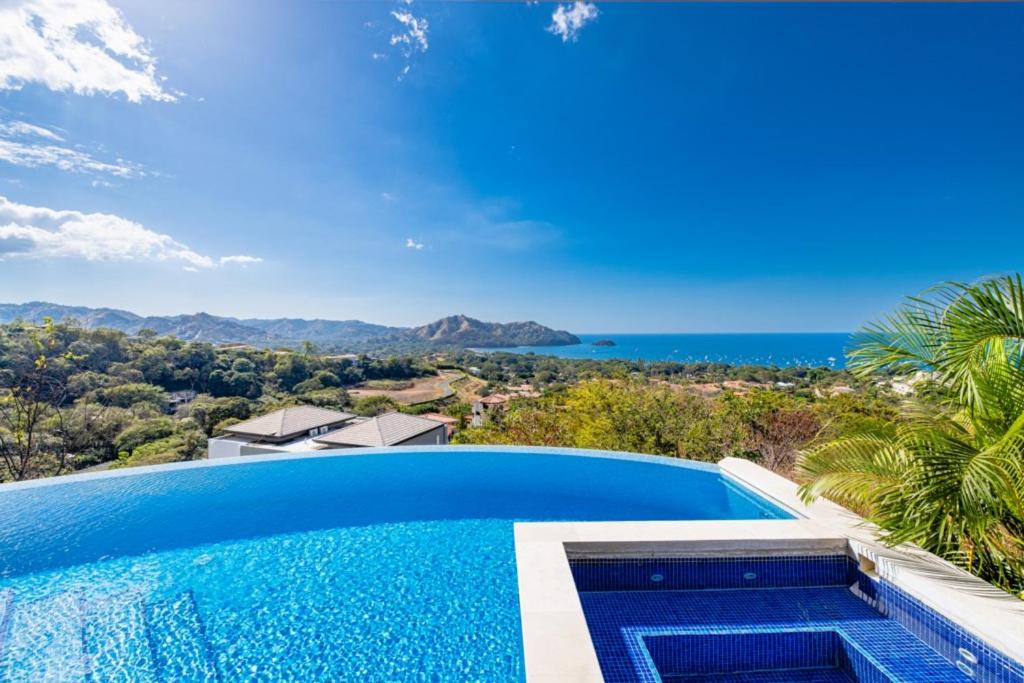 Pacifico 104 Casa Skyfall