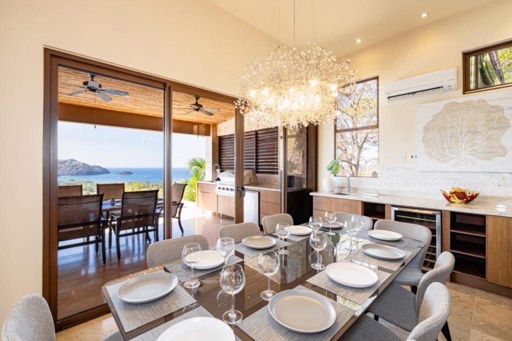 Pacifico 104 Casa Skyfall