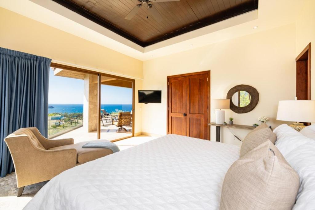 Pacifico 104 Casa Skyfall