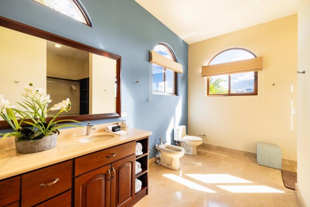 Pacifico 104 Casa Skyfall