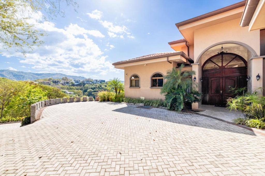 Pacifico 104 Casa Skyfall