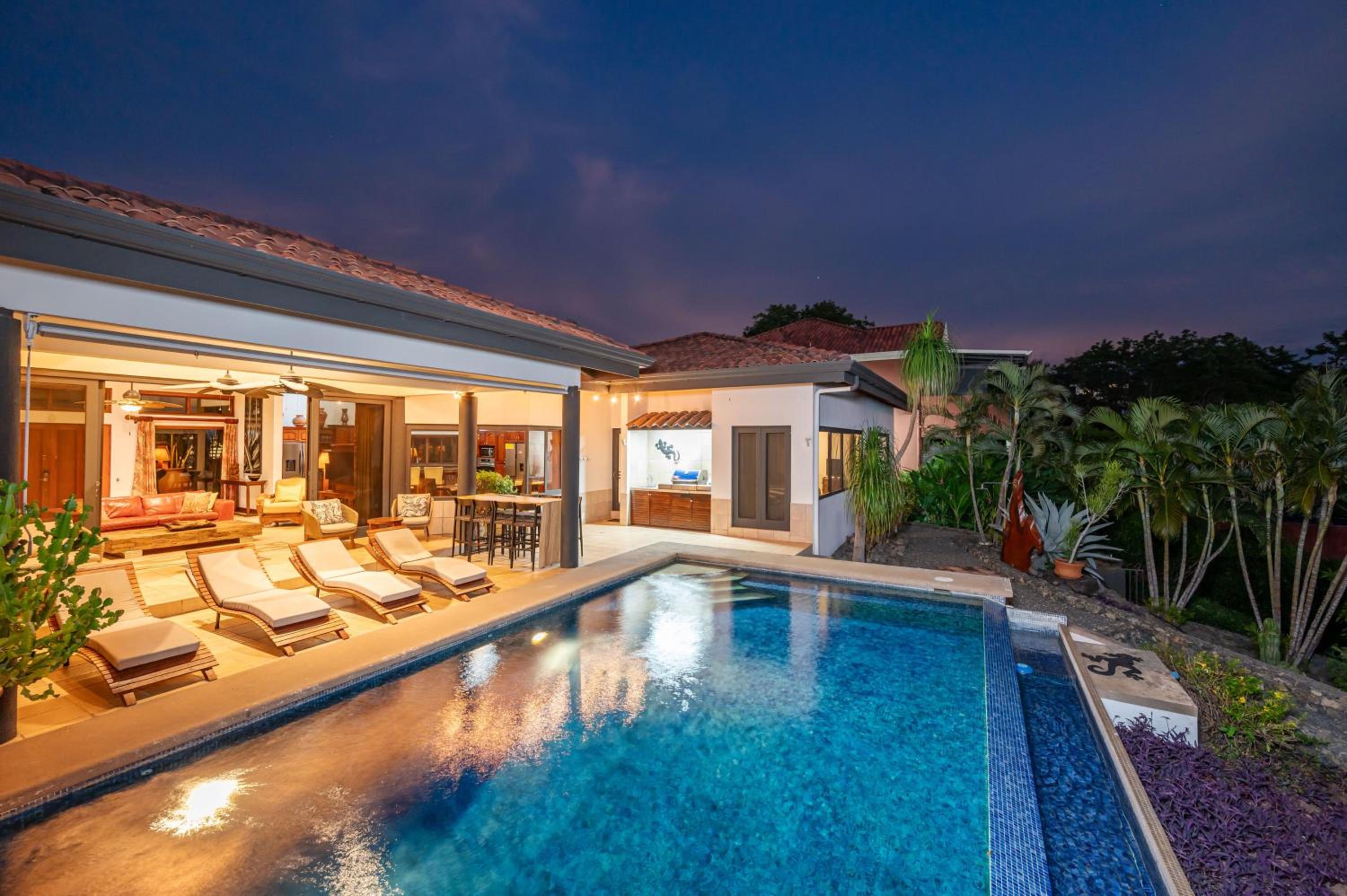 Casa Buena Vista Hillside Sunset Villa W Pool view 3