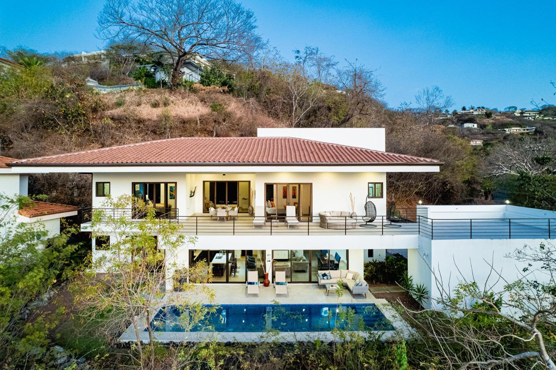 Casa Blanca 3 Master Suites & Pool Walk To Beach