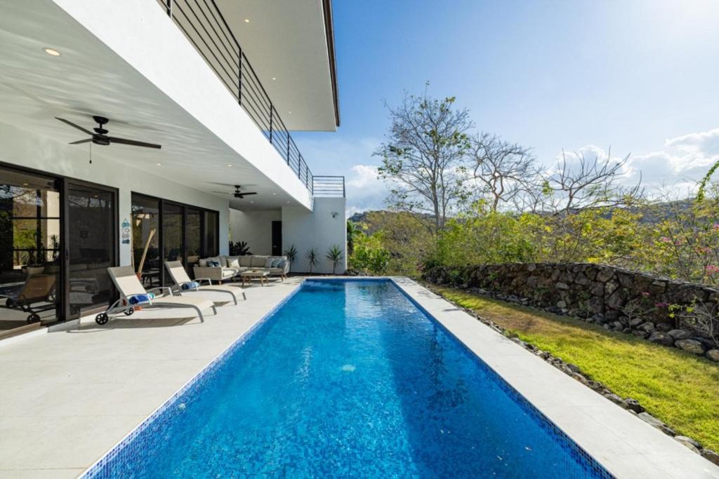 Casa Blanca 3 Master Suites & Pool Walk To Beach