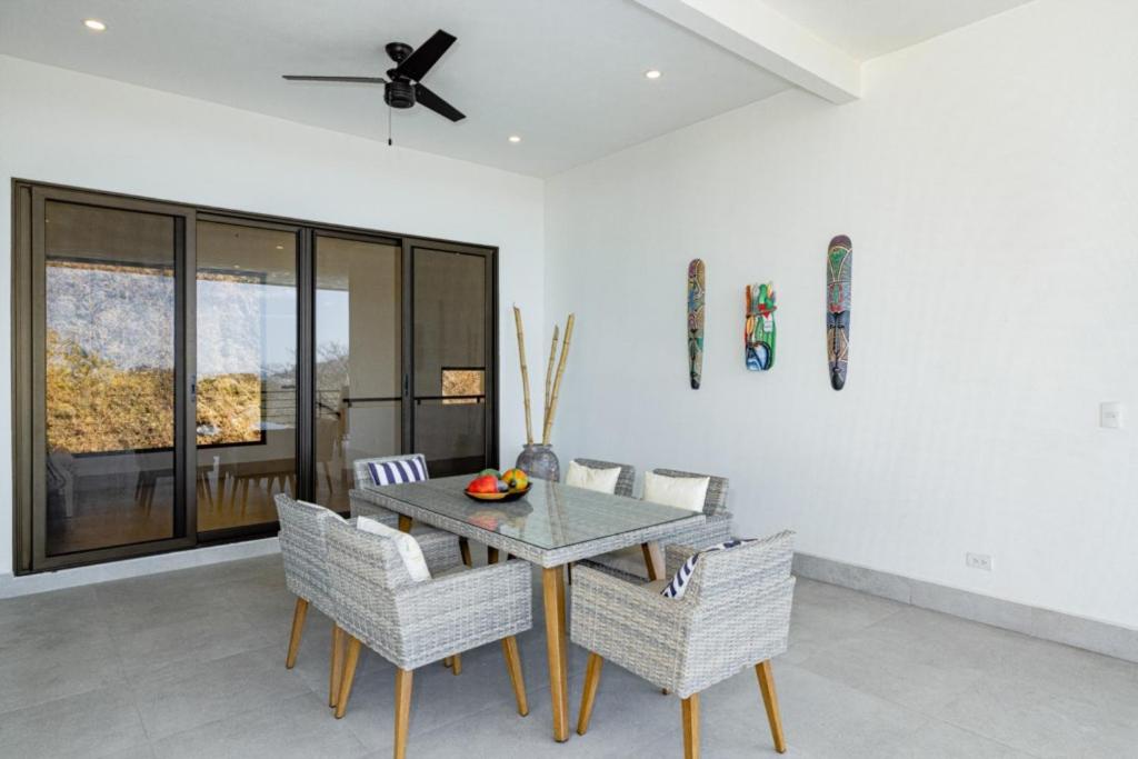 Casa Blanca 3 Master Suites & Pool Walk To Beach